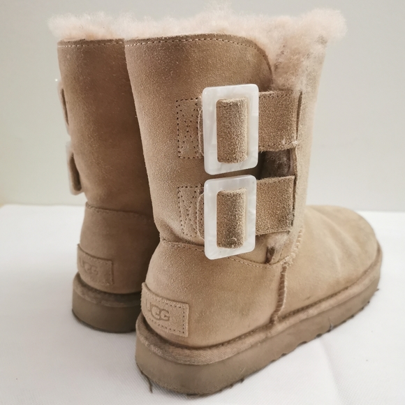 UGG Bailey Fashion Buckle Boots - Picture 6 of 13